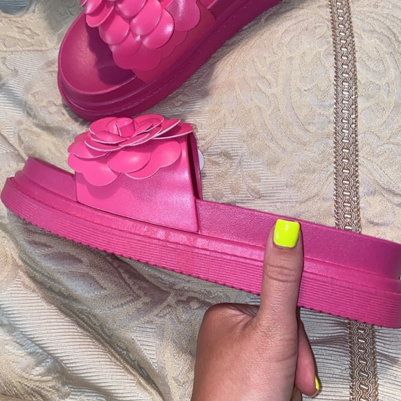 New!  flower Camilla slides In box! NY&C (pink) - Picture 10 of 10